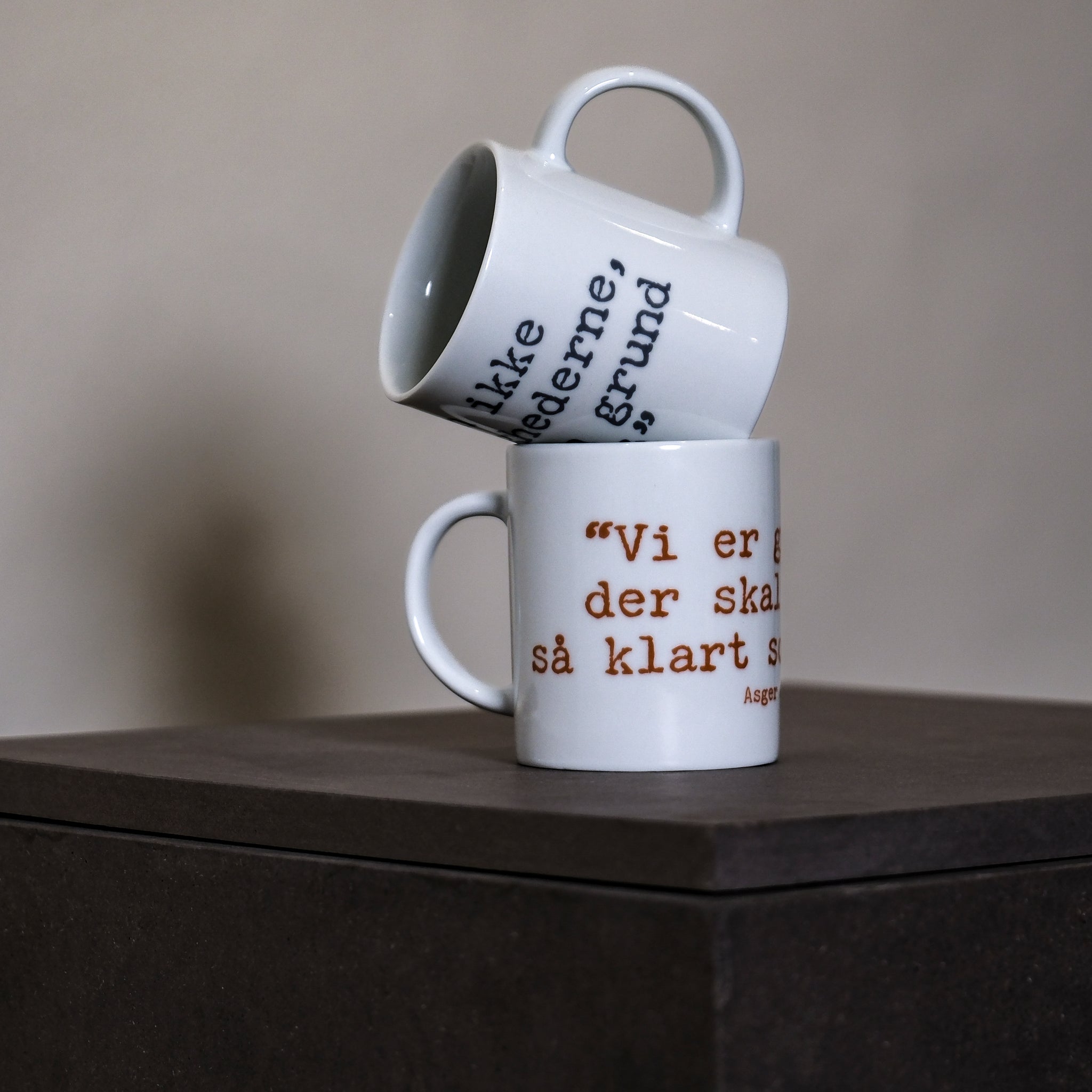 Jorn citat krus blå
